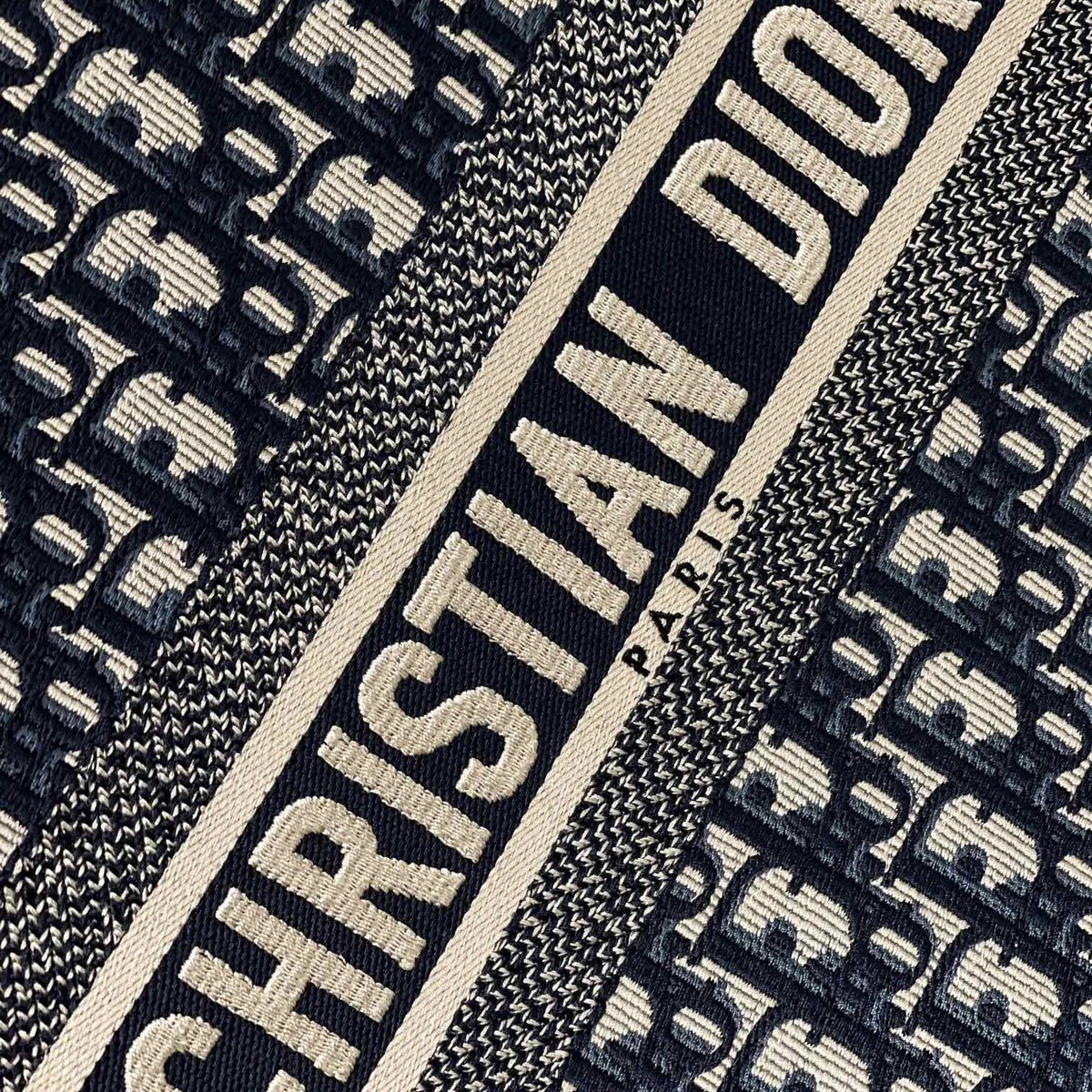CD MEDIUM BOOK TOTE BAG