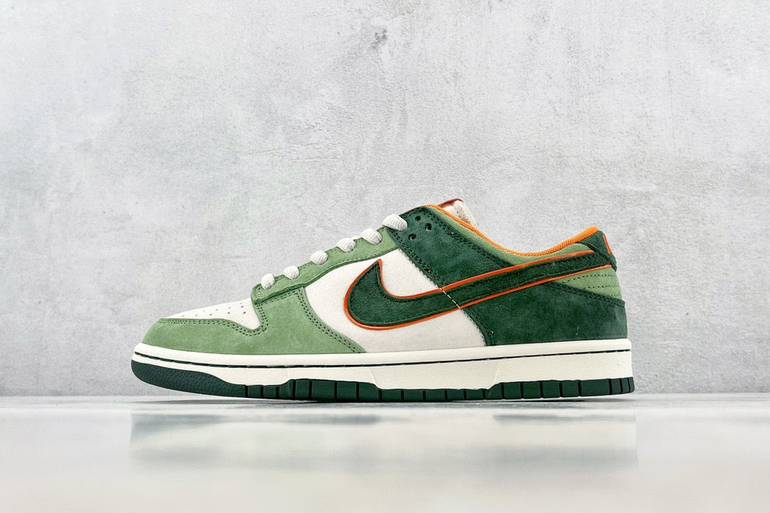 DUNK LOW x OTOMO KATUSHIRO