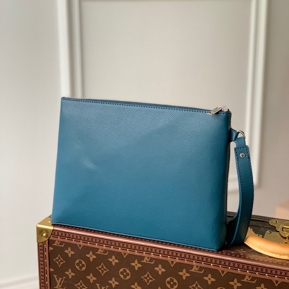LOU AEROGRAM IPAD POUCH