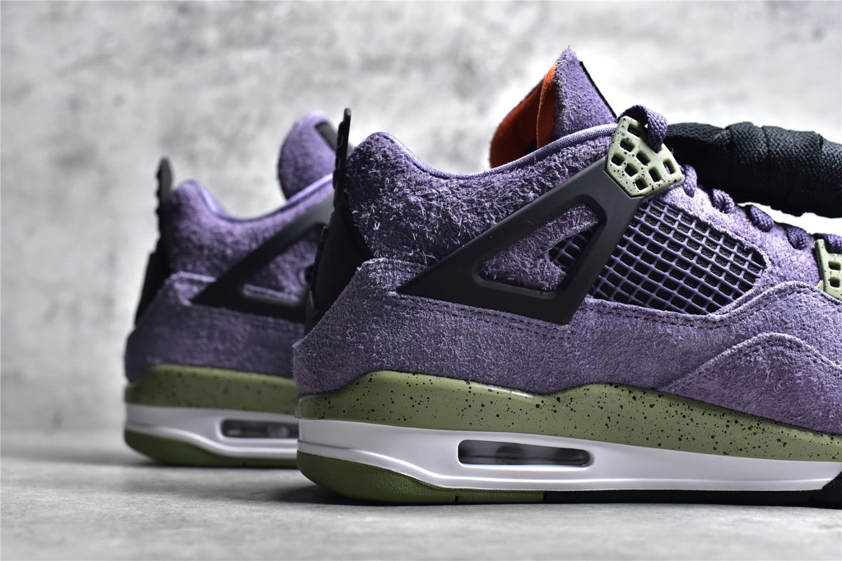 NIKE JORDAN 4 RETRO