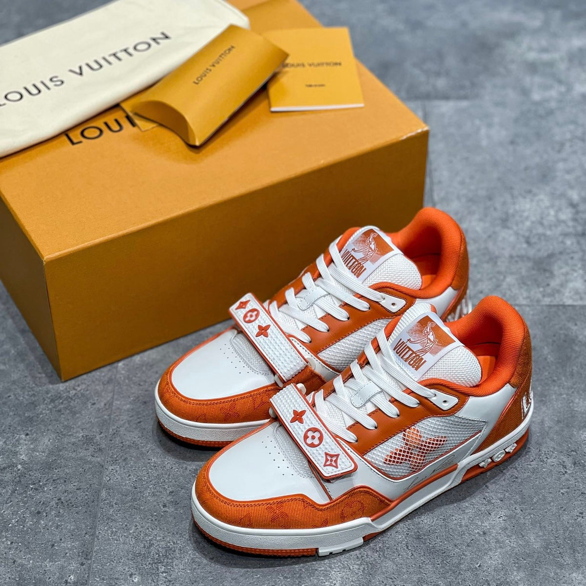 LOU TRAINERS