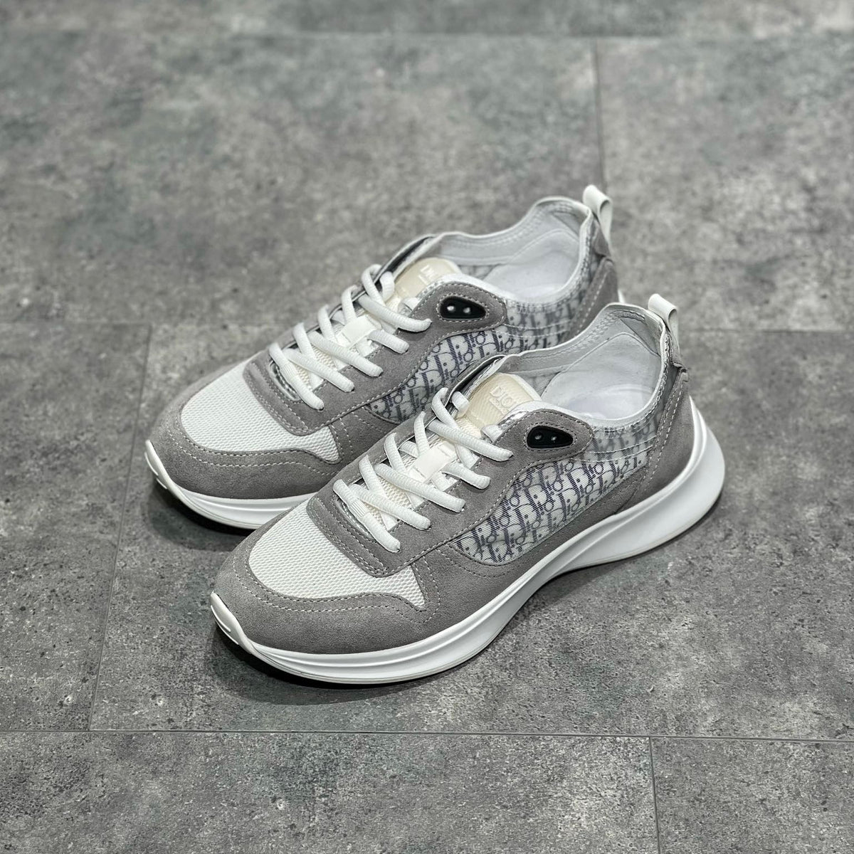 CD B25 SNEAKERS
