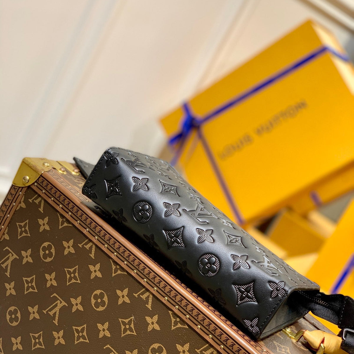 LOU GASTON WEARABLE WALLET