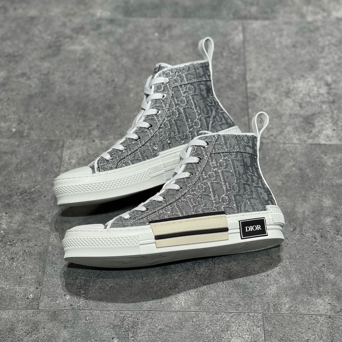 CD B23 SNEAKERS