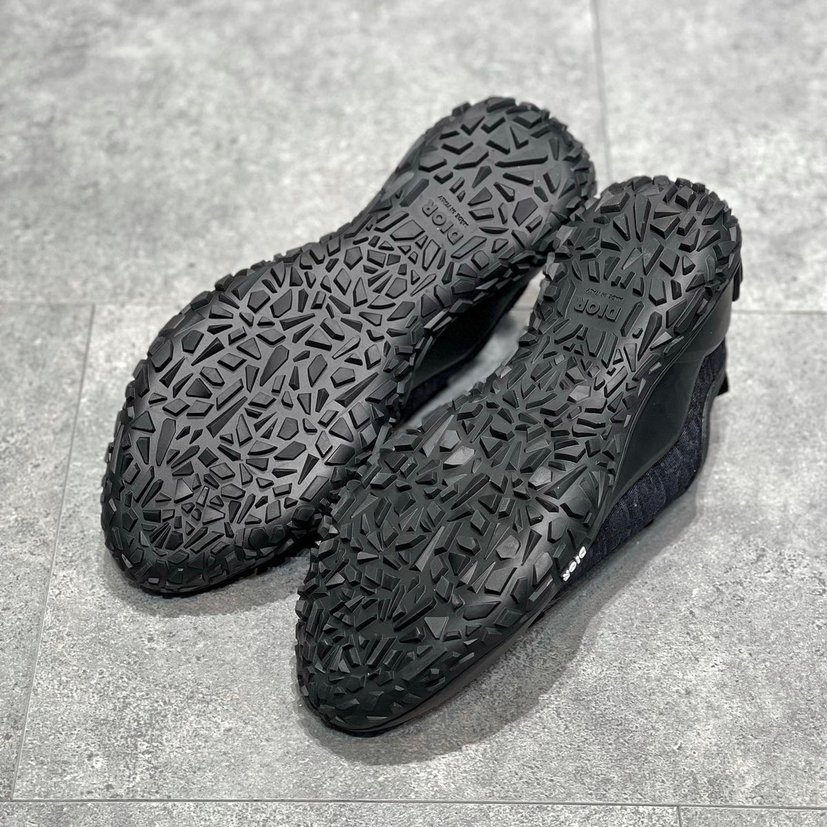CD B28 SNEAKERS