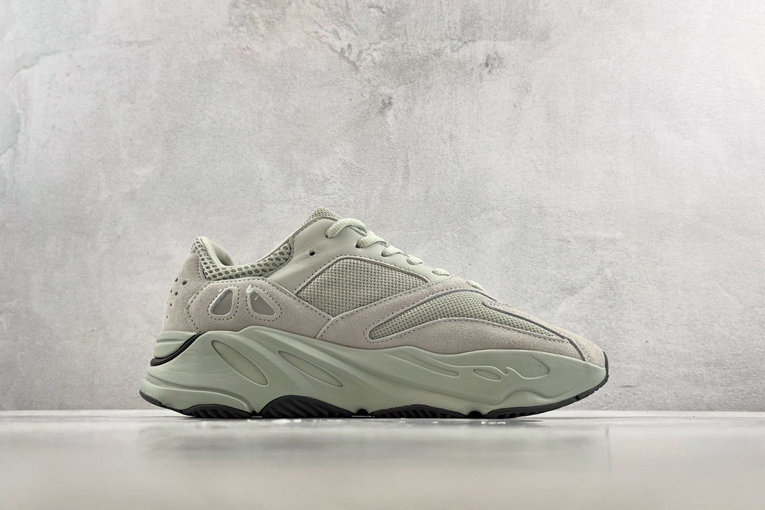 YEEZY BOOST 700 V2