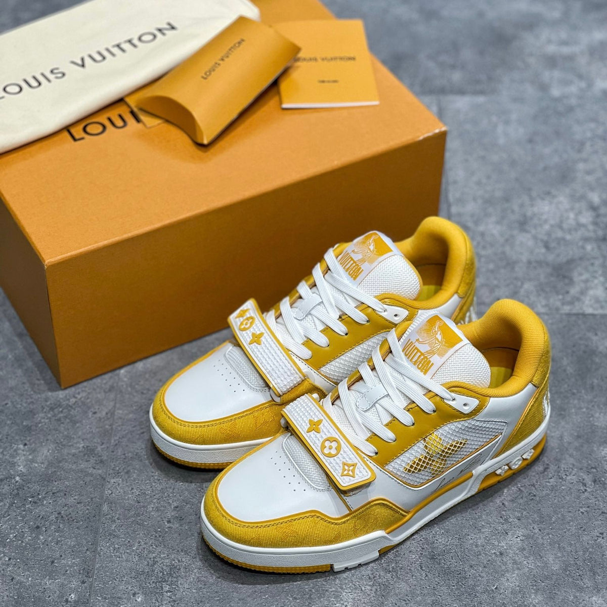 LOU TRAINERS