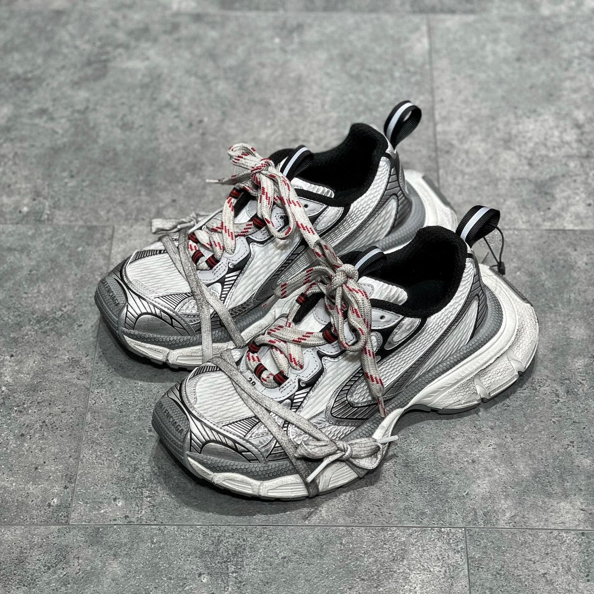 BAL 3XL TRAINERS