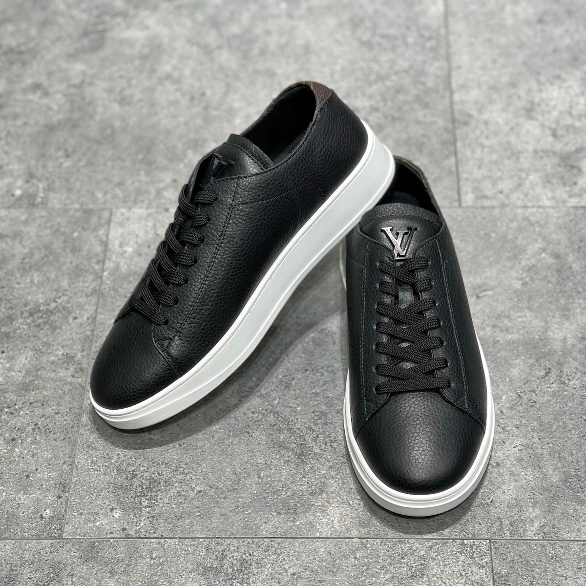 LOU RESORT TRAINERS