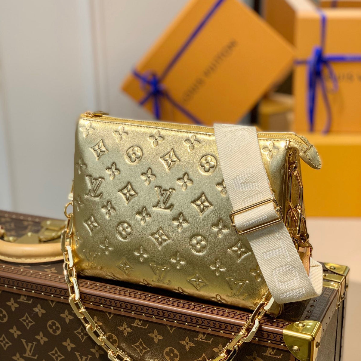 LOU COUSSIN PM BAG