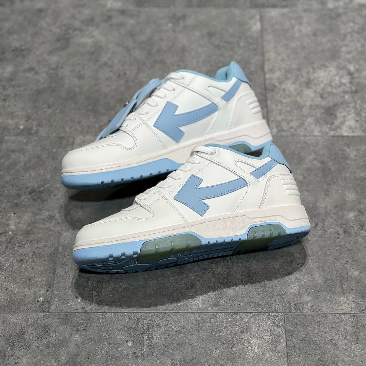 OFF W OUT OF OFFICE SNEAKERS