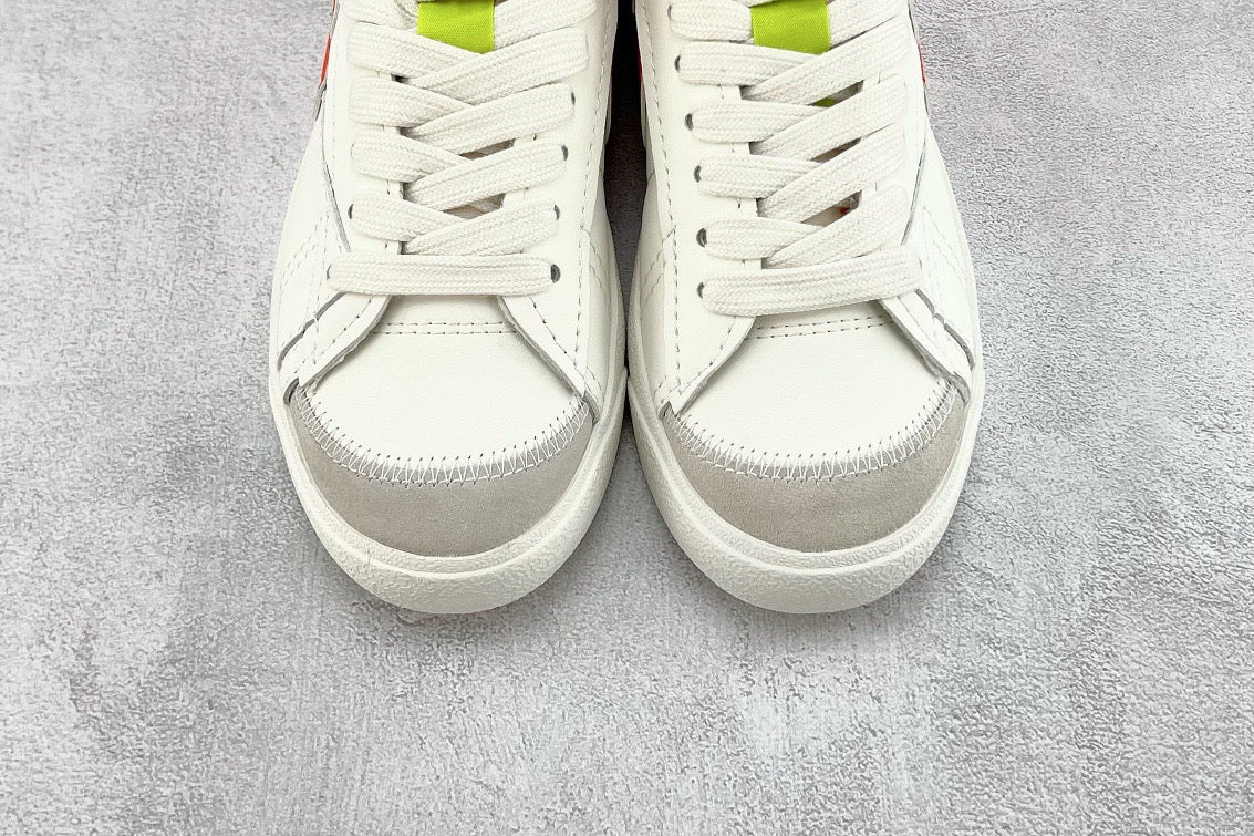 NIKE BLAZER LOW SWOOSH