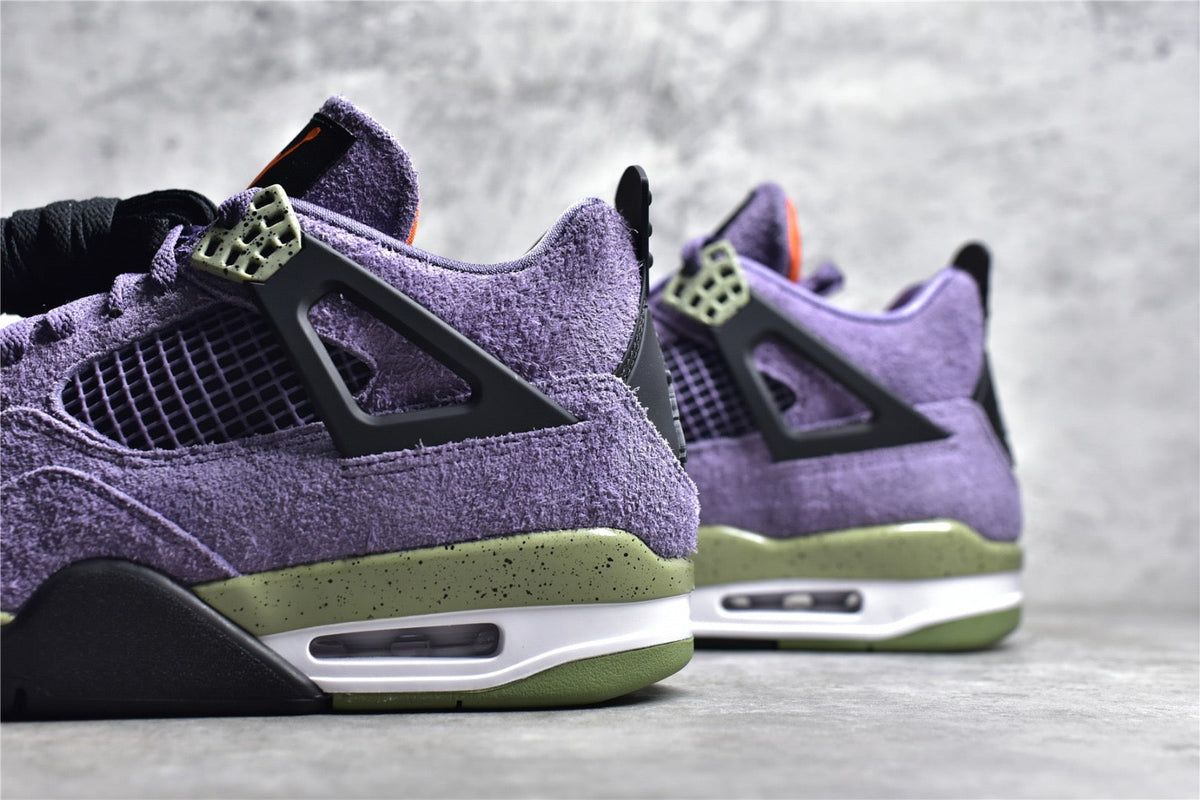 NIKE JORDAN 4 RETRO