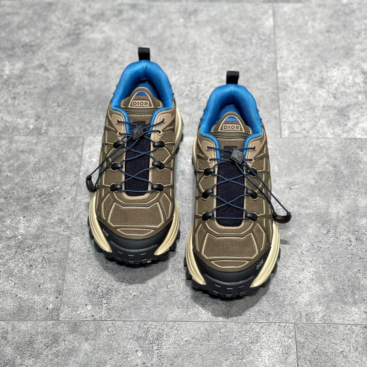 CD B31 TRAINERS