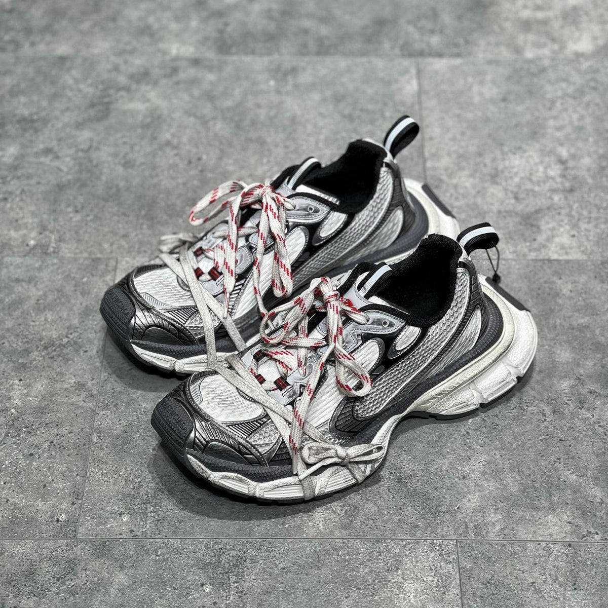 BAL 3XL TRAINERS