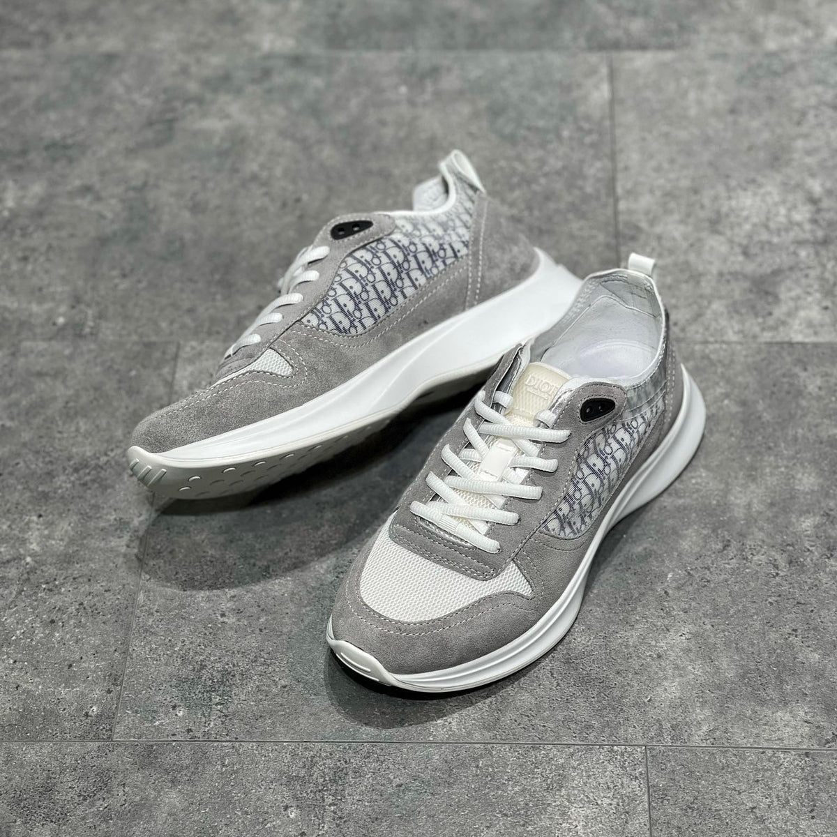 CD B25 SNEAKERS