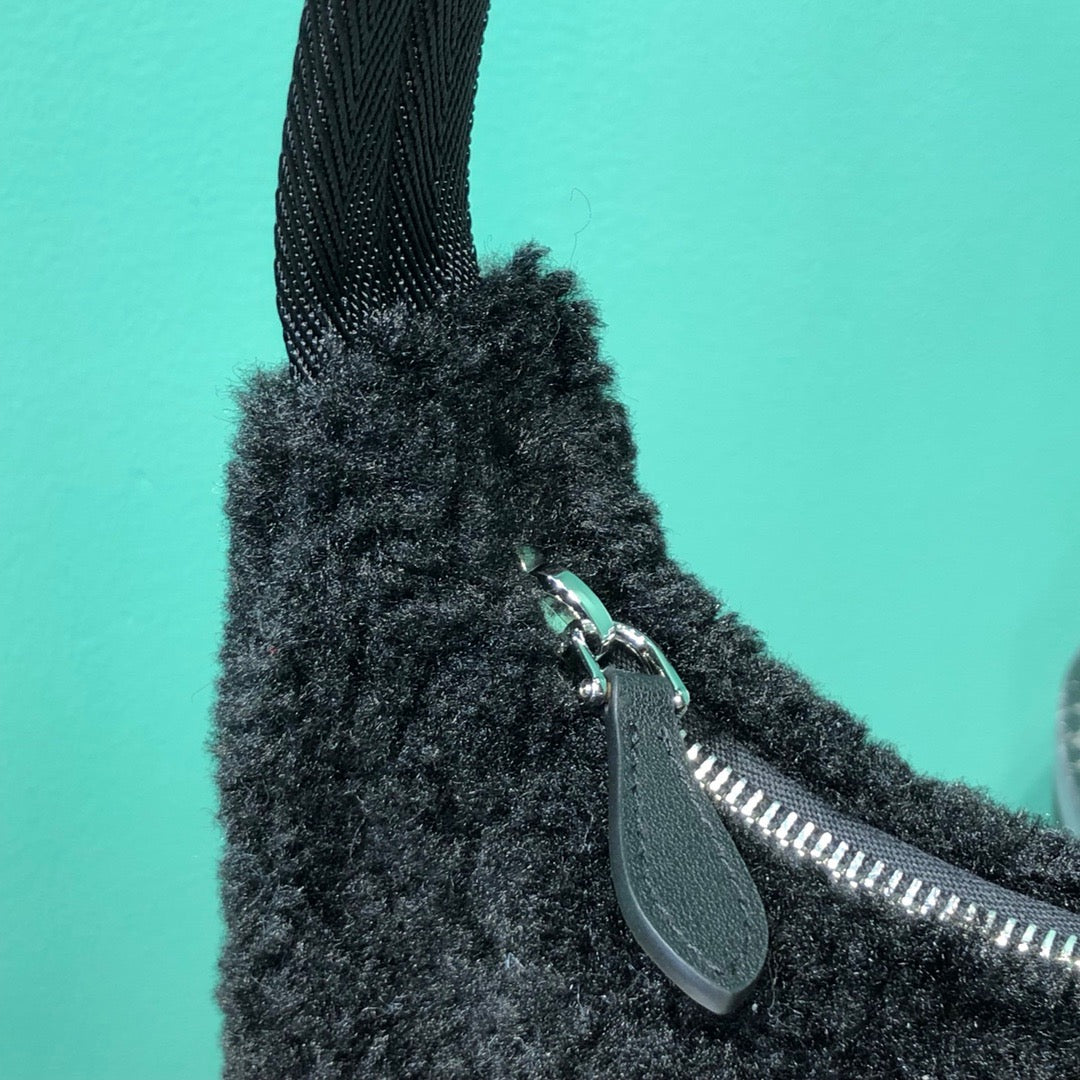 PD RE-EDITION 2000 WOOL BAG