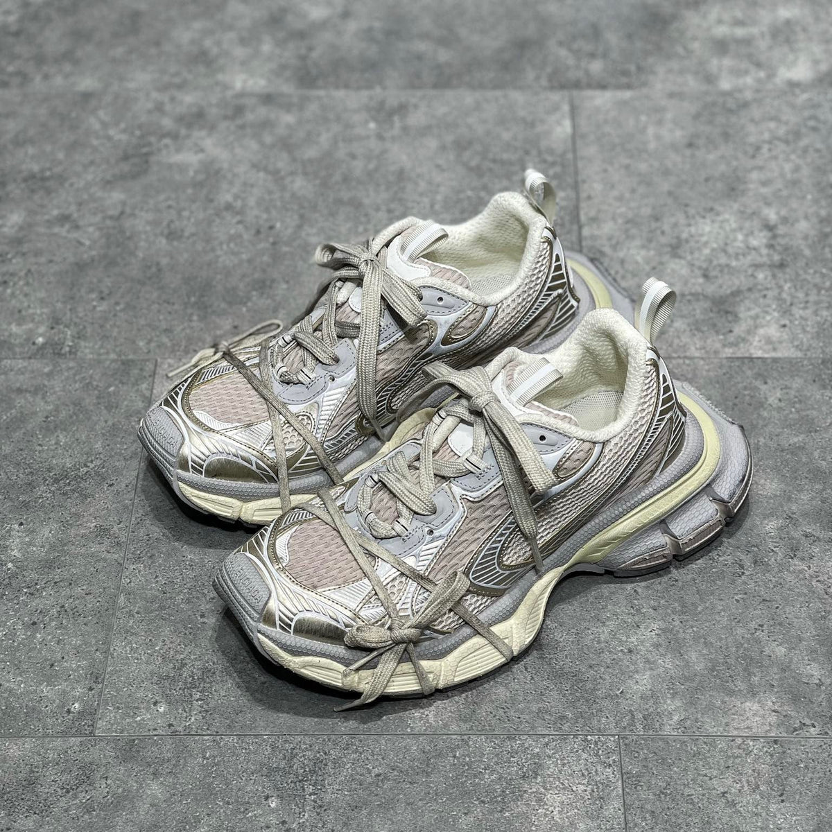 BAL 3XL TRAINERS