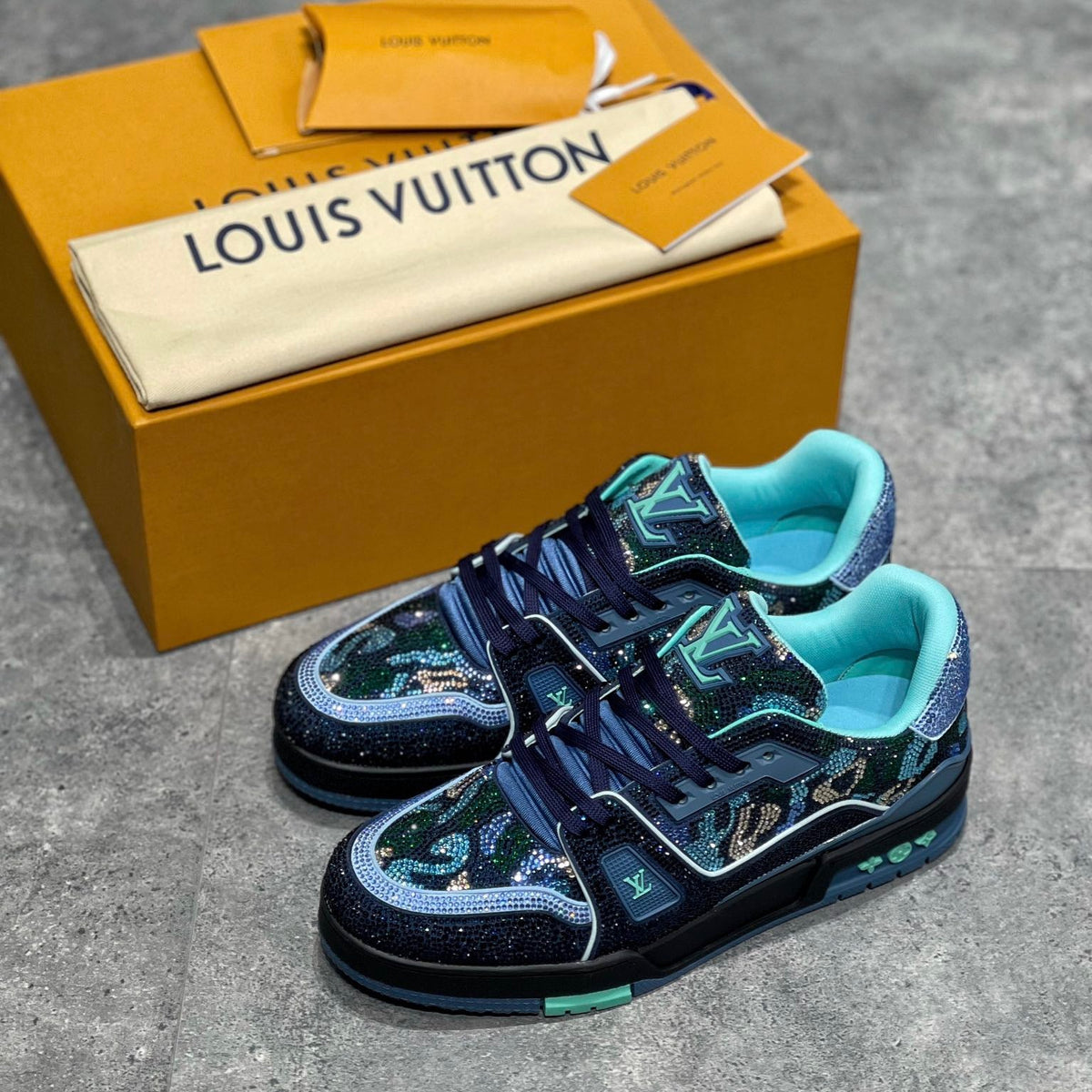 LOU TRAINERS