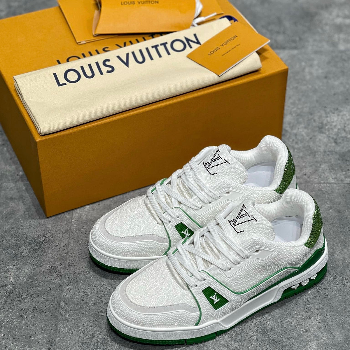 LOU TRAINERS