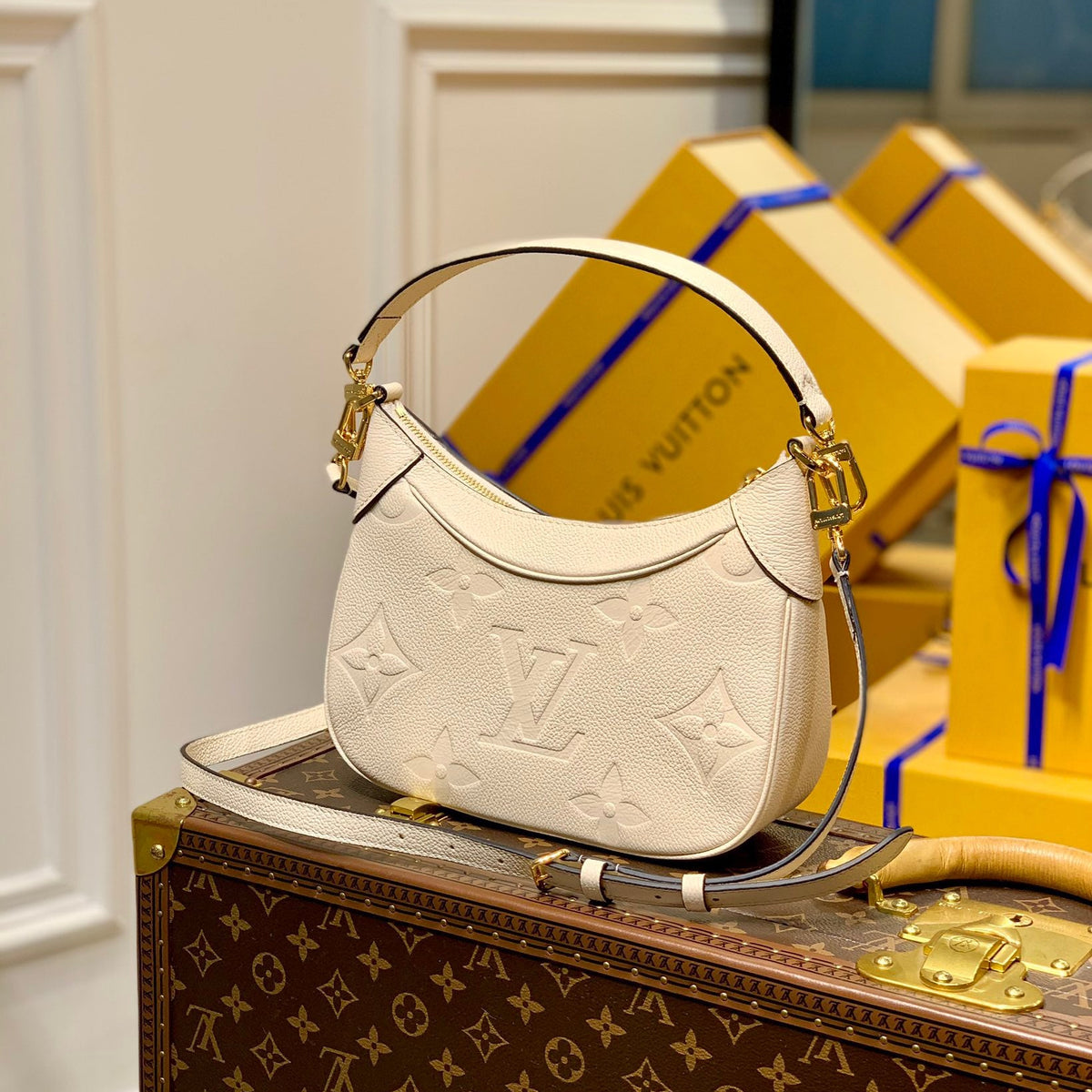 LOU BAGATELLE BAG