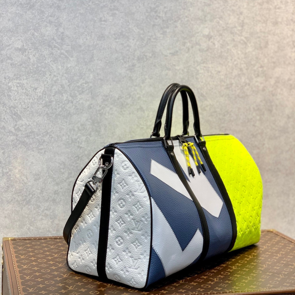LOU KEEPALL BANDOULIÈRE 50 BAG