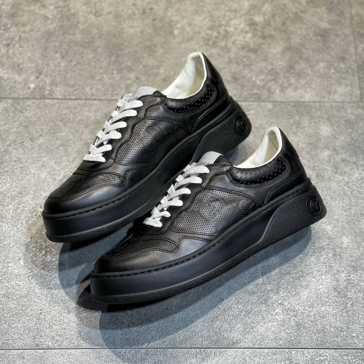 GG EMBOSSED SNEAKER