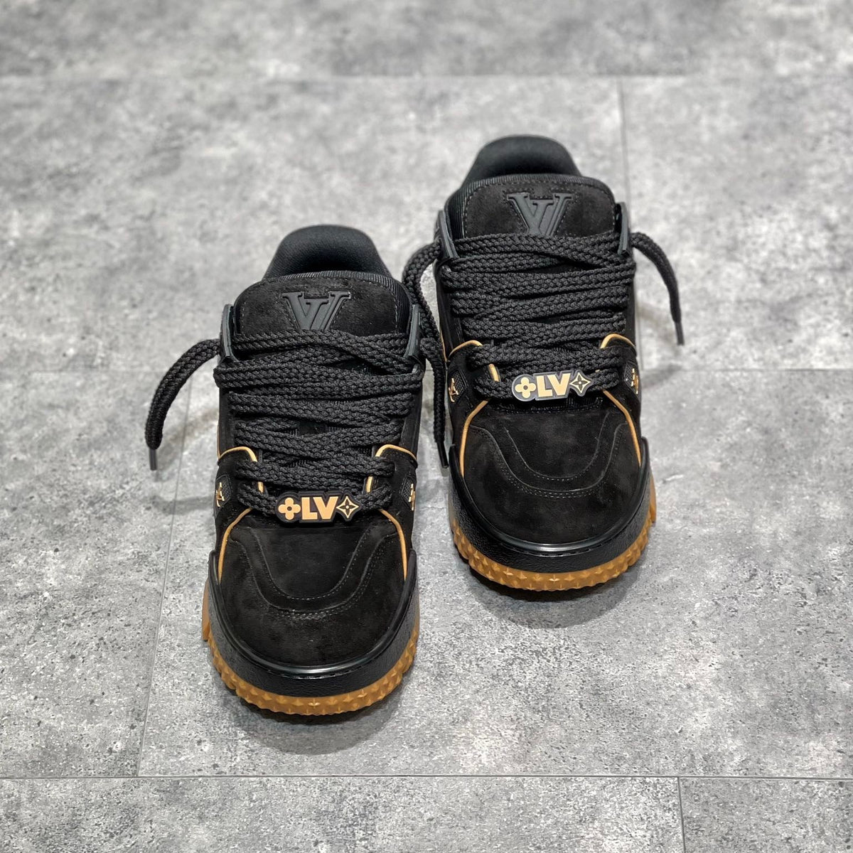 LOU TRAINERS