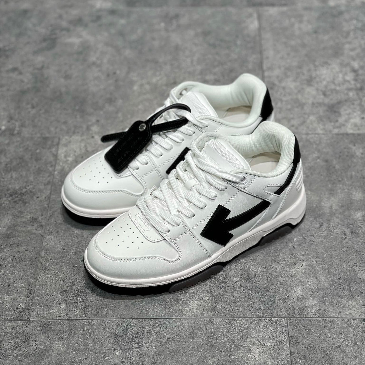 OFF W OUT OF OFFICE SNEAKERS