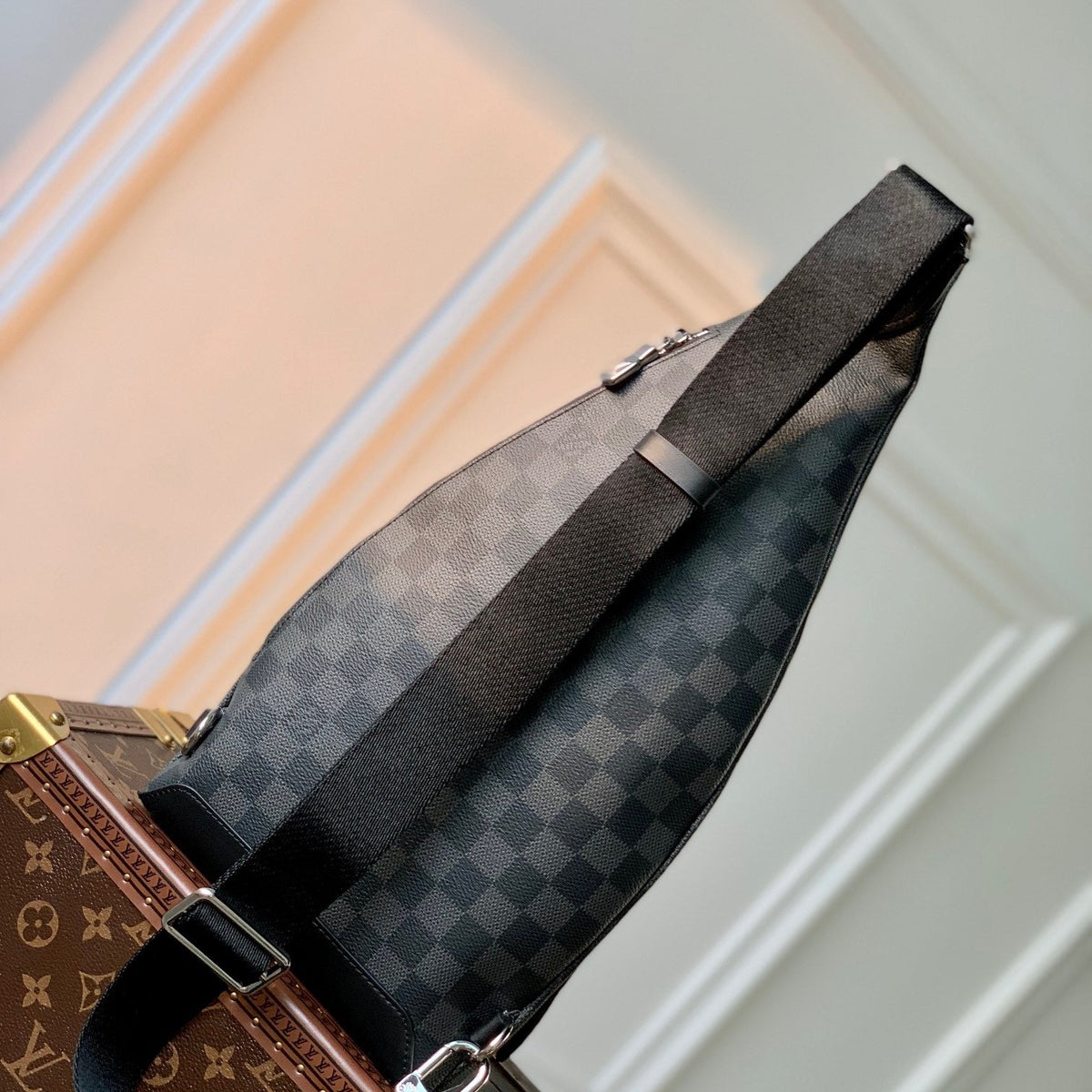 LOU DUO SLING BAG