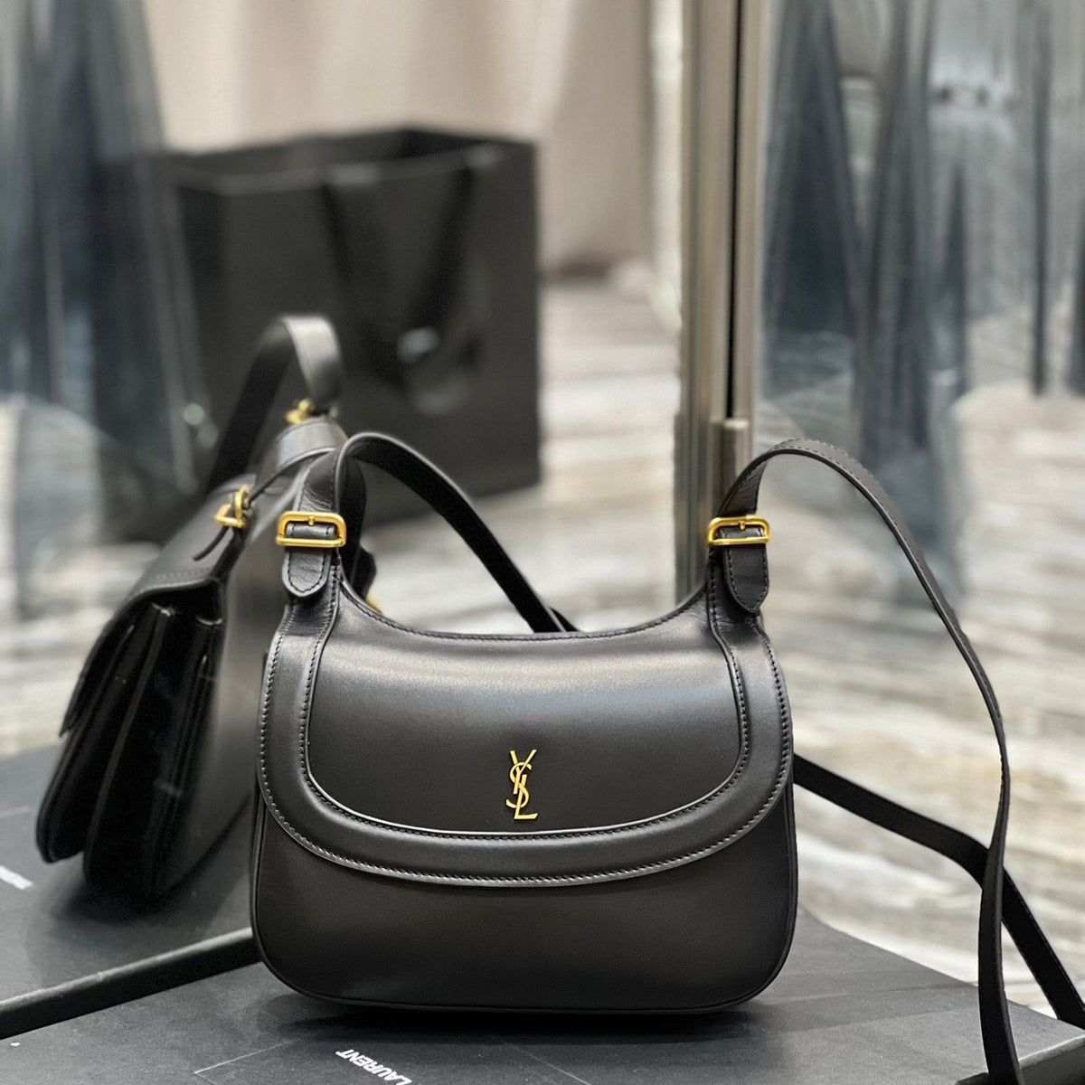 SL CHARLIE MEDIUM SHOULDER BAG