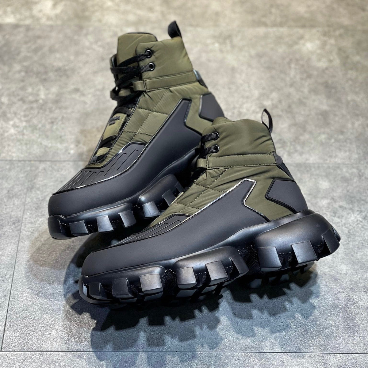 PD CLOUDBUST THUNDER SNEAKER