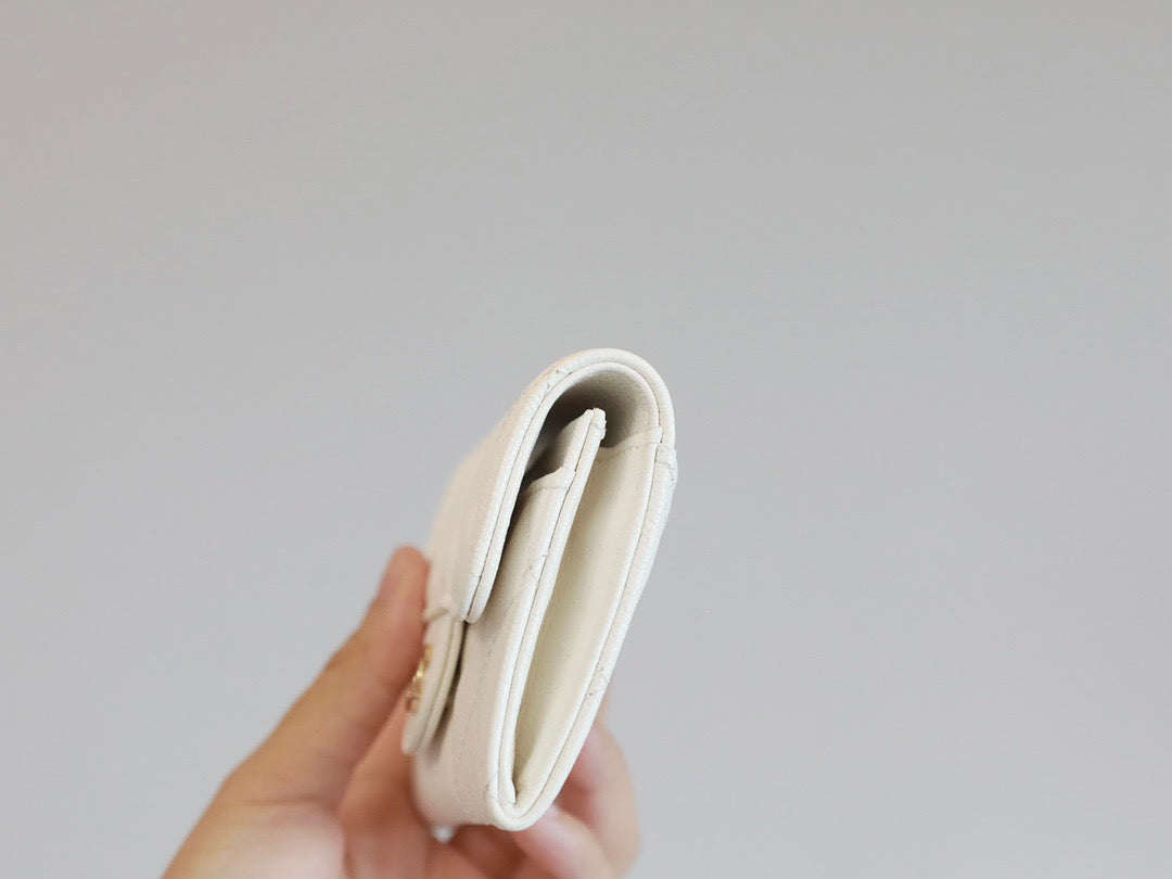 CC CARD HOLDER