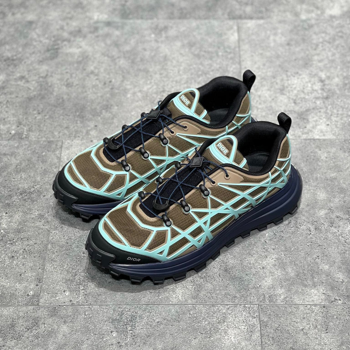 CD B31 TRAINERS