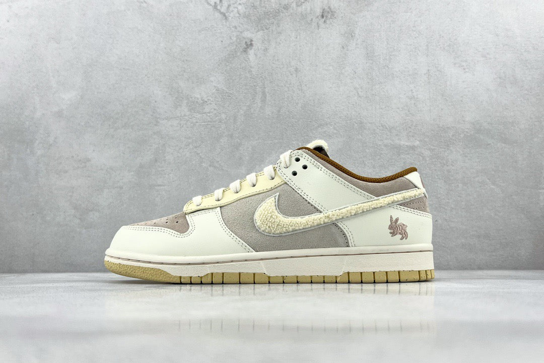 DUNK LOW YEAR OF THE RABBIT