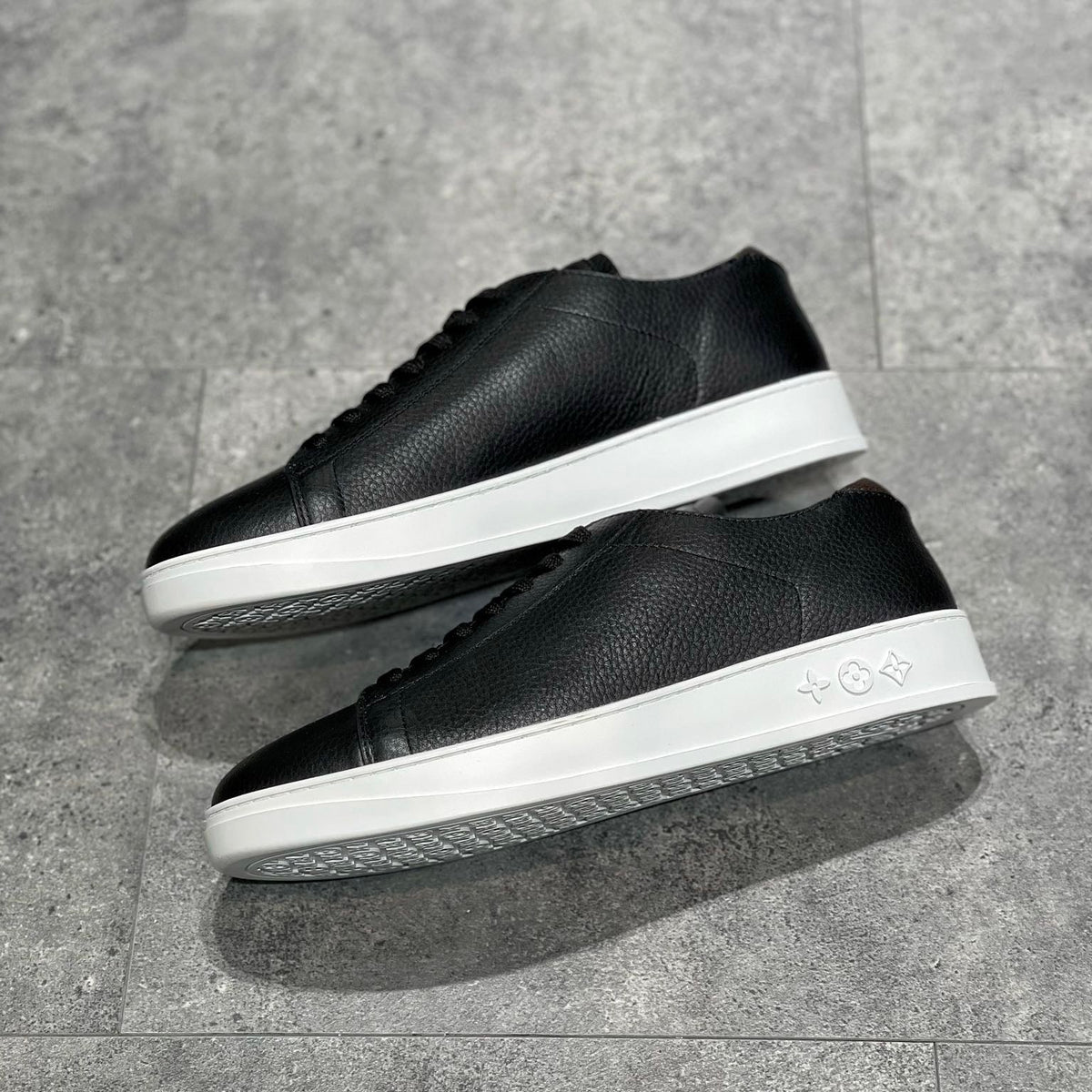 LOU RESORT TRAINERS