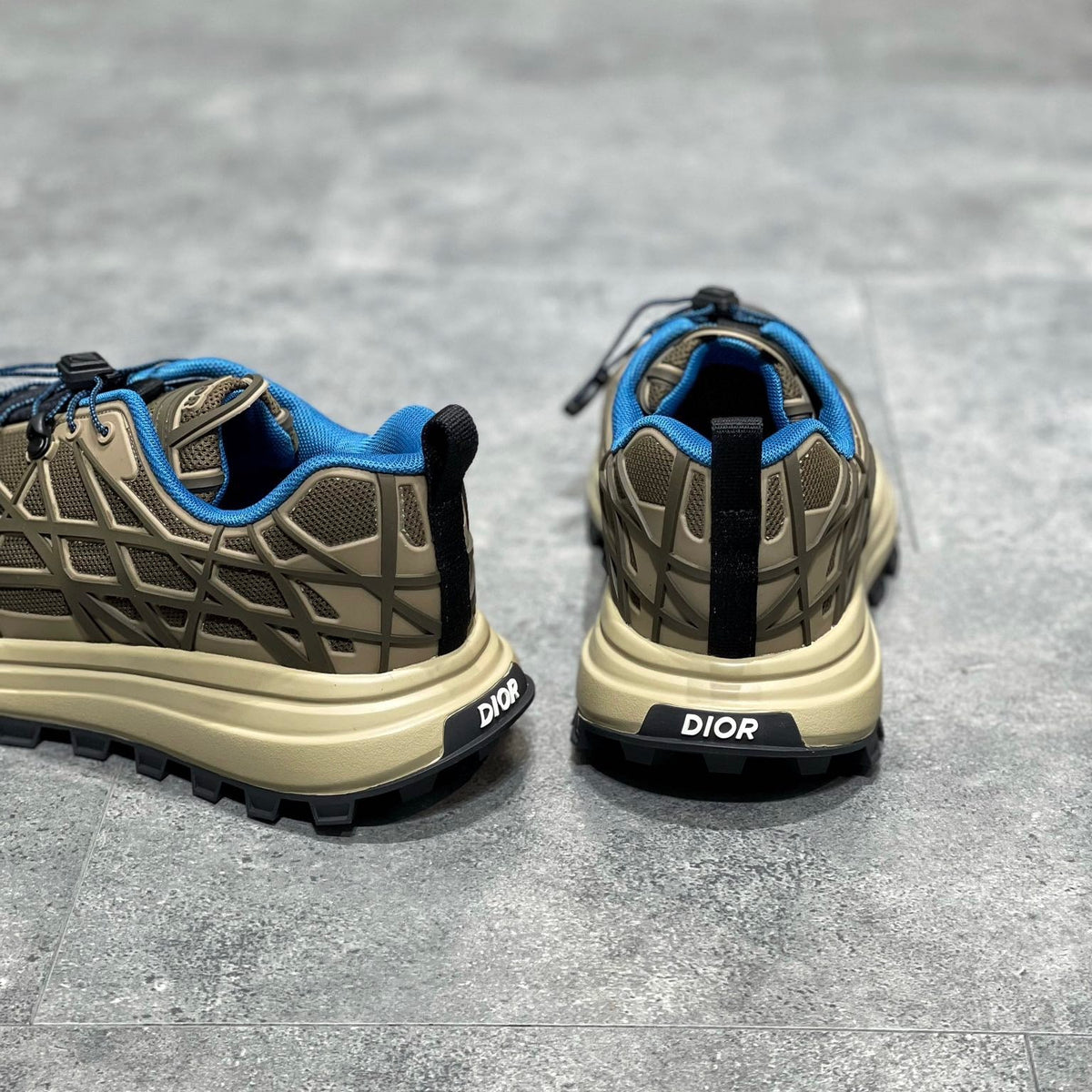 CD B31 TRAINERS