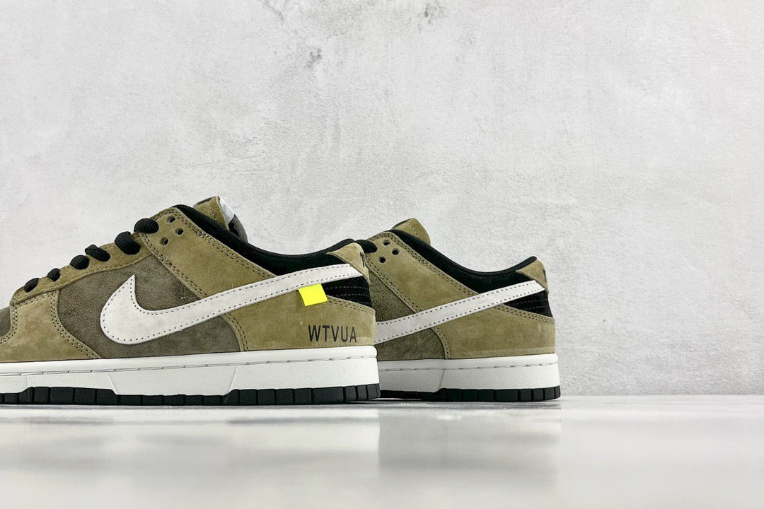 DUNK LOW x OTOMO KATUSHIRO