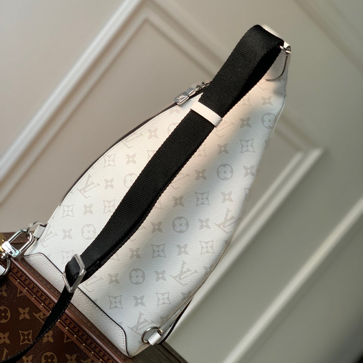 LOU DUO SLING BAG