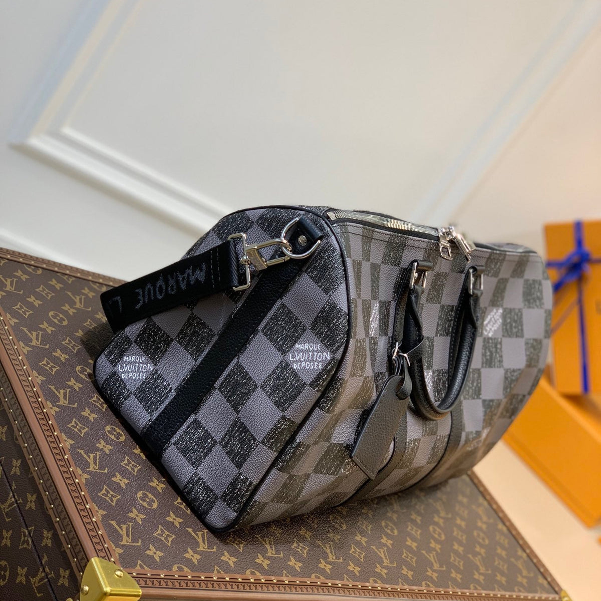 LOU KEEPALL BANDOULIÈRE 50 BAG