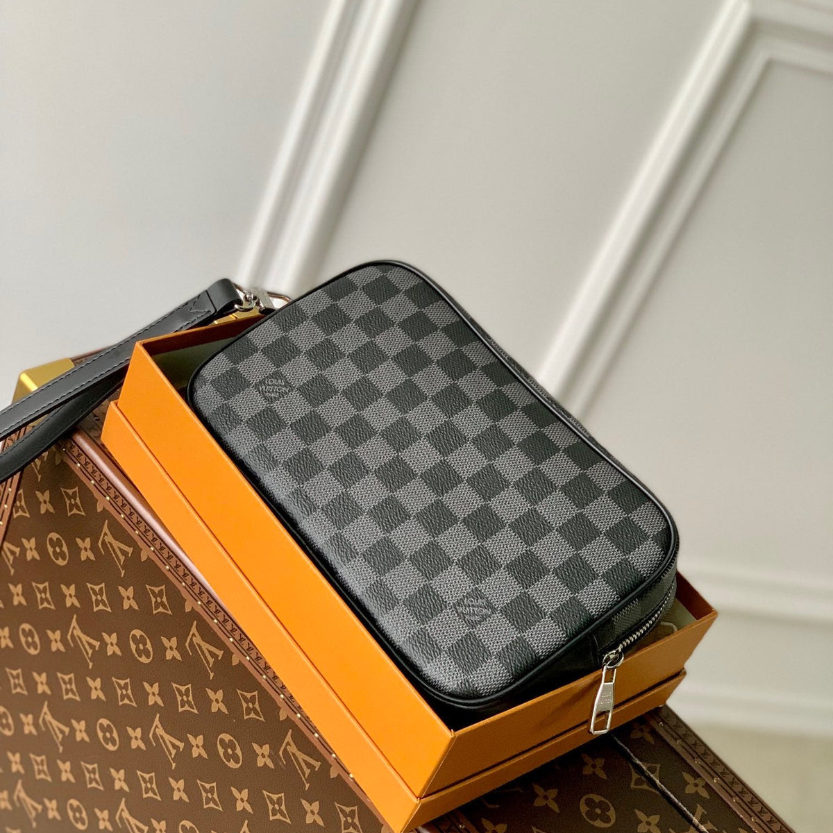 LOU POCHETTE KASAI