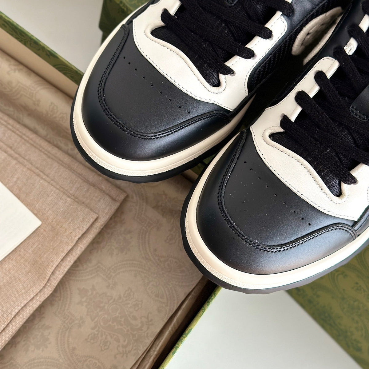 GG MAC80 TRAINERS
