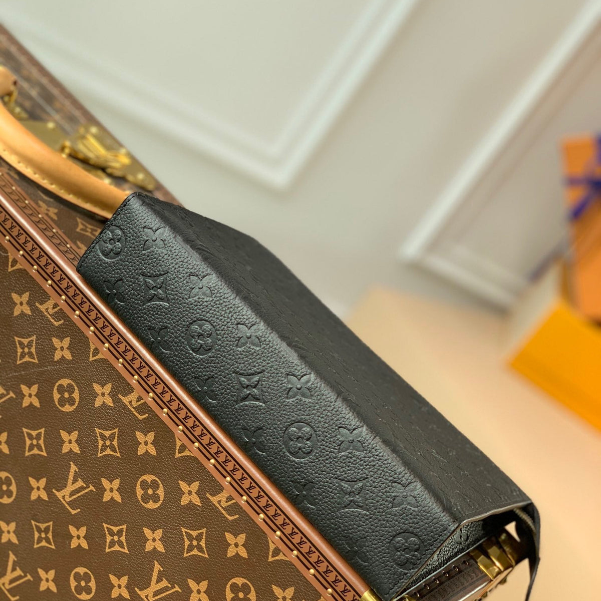 LOU POCHETTE VOYAGE MM