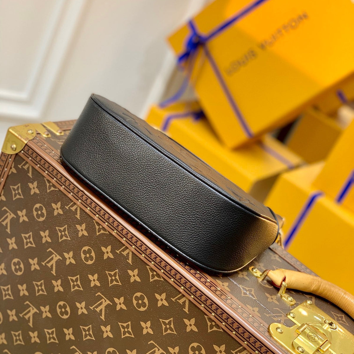 LOU BAGATELLE BAG