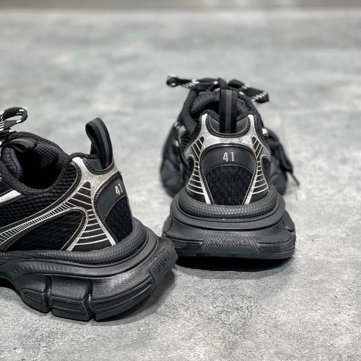 BAL 3XL TRAINERS