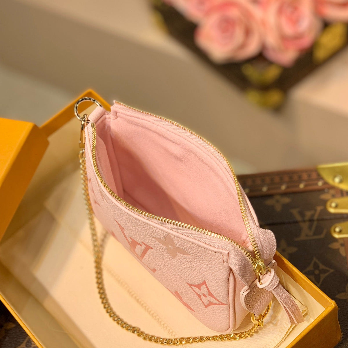 LOU MINI POCHETTE ACCESSOIRES