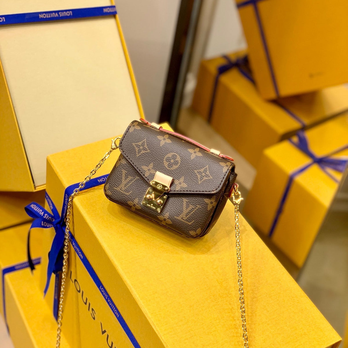 LOU MICRO METIS BAG