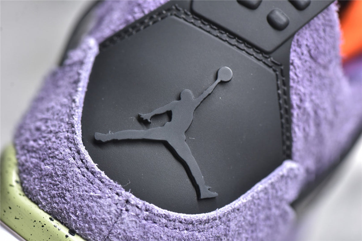 NIKE JORDAN 4 RETRO