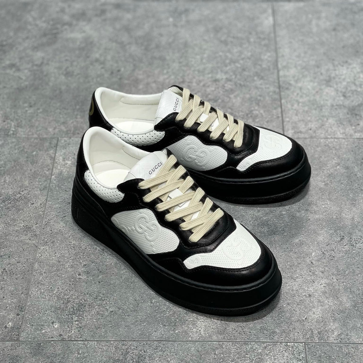 GG EMBOSSED SNEAKER