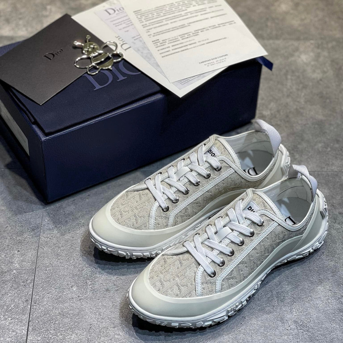 CD B28 SNEAKERS